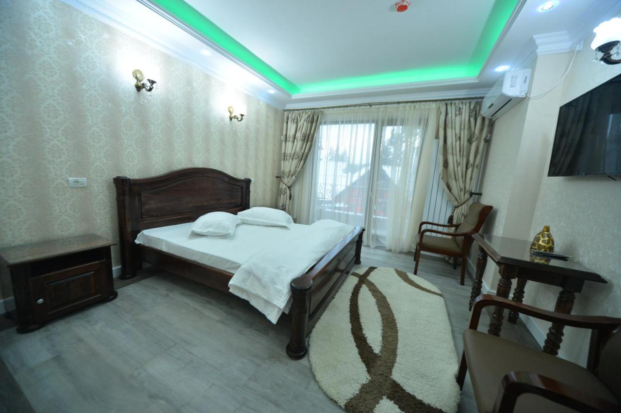 Edy'S Royal Predeal Hotel Екстериор снимка